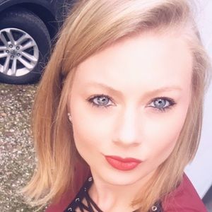 Meet your Posher, Fallon